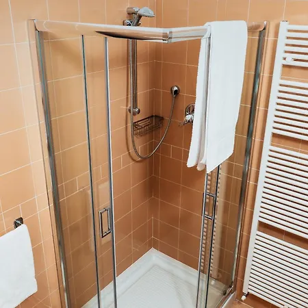 Apartman Sun Pool Near Free Parking